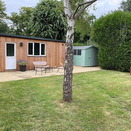 Larks Leaze Lodge, Steeple Ashton, Wiltshire تروبريدج المظهر الخارجي الصورة